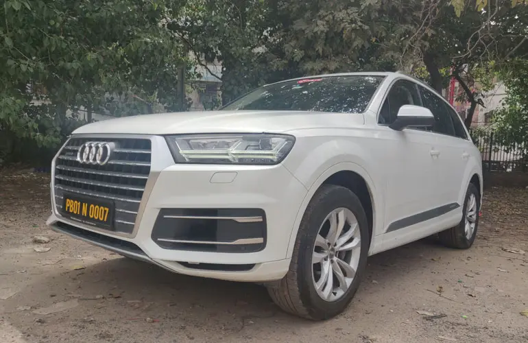 Audi Q7 Luxury Cars