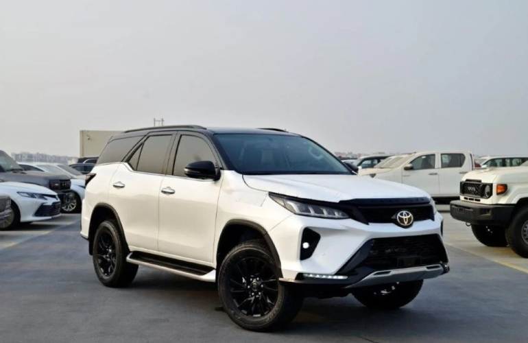 Toyota Fortuner 2.8L 4x4 AT Diesel 4x4 SUVS