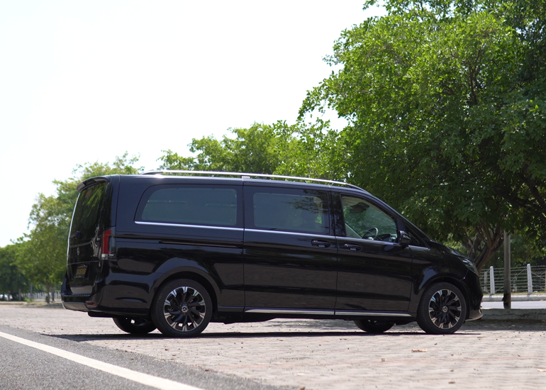 Mercedes Benz V-Class 300d Avantgarde Extra LWB Luxury Cars